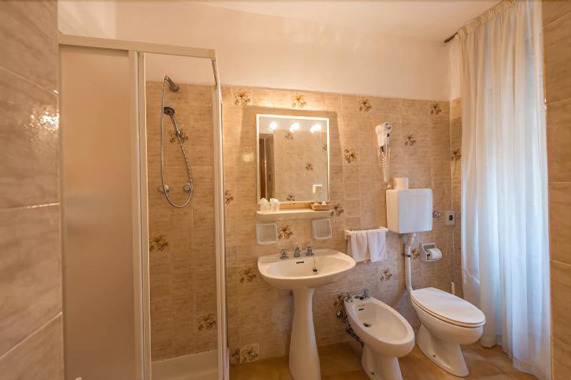 לביקו טרמה Albergo Antica Rosa מראה חיצוני תמונה
