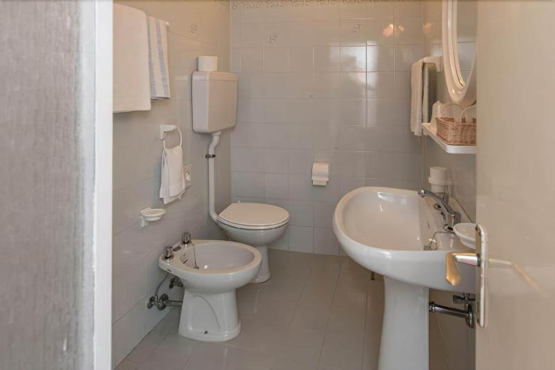 לביקו טרמה Albergo Antica Rosa מראה חיצוני תמונה